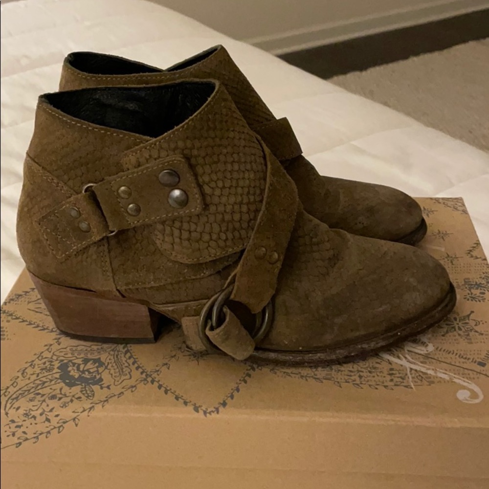 Free people tortuga ankle bootie sz 38